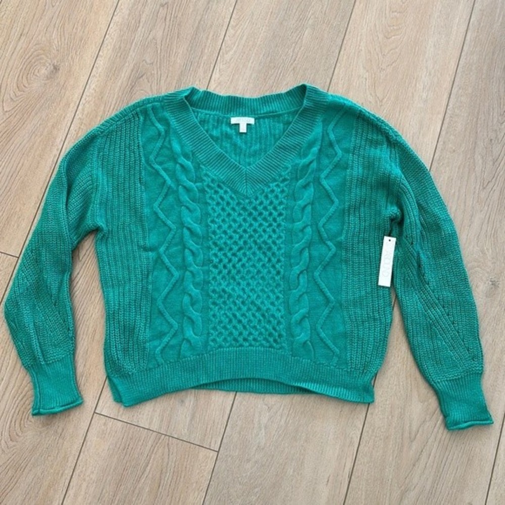 ABOUND Cable Knit V-Neck Sweater NWT